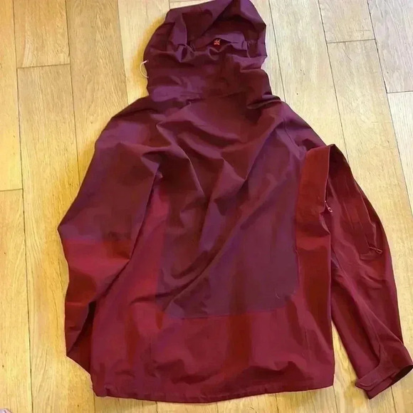 REI shell - Picture 5 of 16